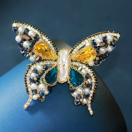 Opulent Steampunk Butterfly Brooch – Diamond-Infused Alloy Embellishment