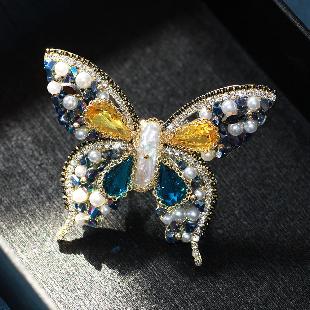 Opulent Steampunk Butterfly Brooch – Diamond-Infused Alloy Embellishment